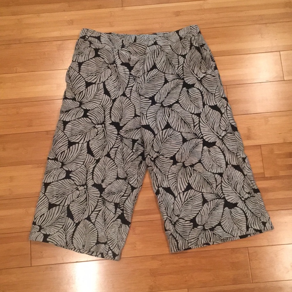 Anthropologie Wide Leg Cropped Native Palm Pant!